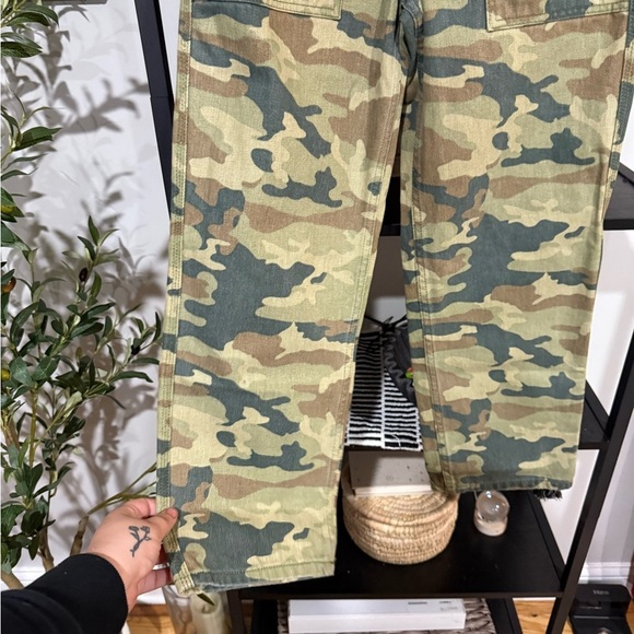 We The Free Camouflage Straight Leg Pants Green Brown size 25 - Picture 3 of 9